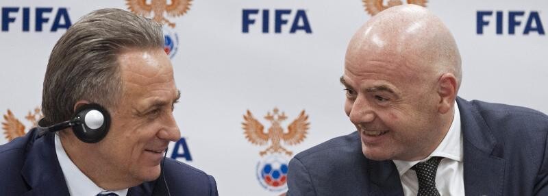 «Поспорили с Мутко, кто лучше будет говорить по-русски». Президент ФИФА в Москве