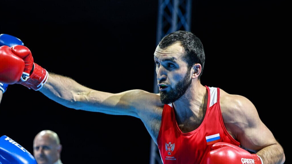 Россиянин Гаджимагомедов стал двукратным чемпионом Европы по боксу
