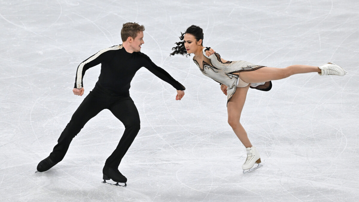 Фигуристы Чок и Бейтс завоевали золото в танцах на льду на чемпионате мира в Монреале, Дэвис и Смолкин — 12‑е