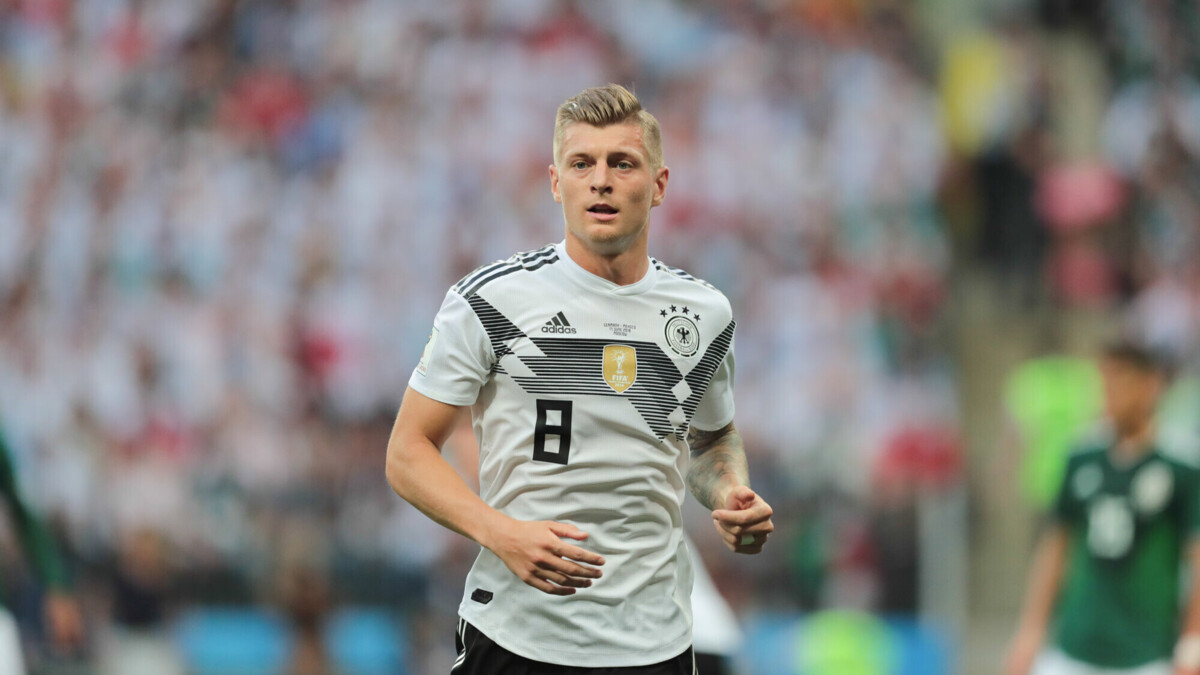 «Сегодня футбол в Германии переживает не лучшие времена» — Тукманов