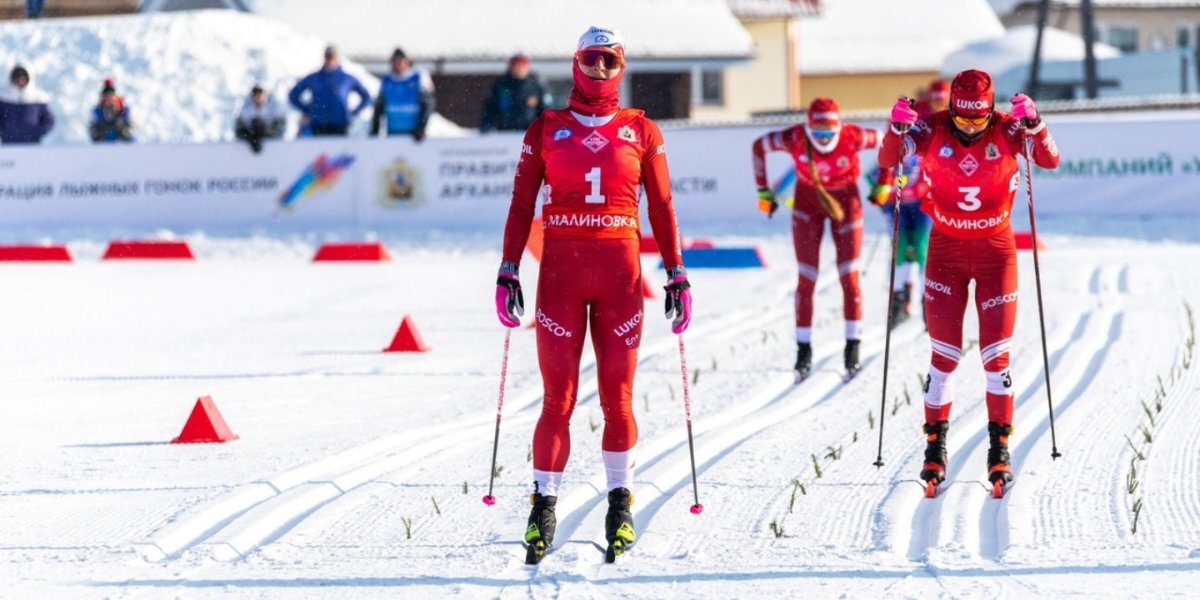 Непряева не отрывалась от соперниц в скиатлоне на «Чемпионских высотах», чтобы создать интригу, считает тренер Жмурко