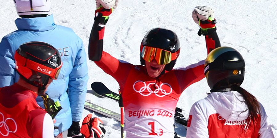 Австрийские горнолыжники выиграли золото командных соревнований в параллельном слаломе на ОИ
