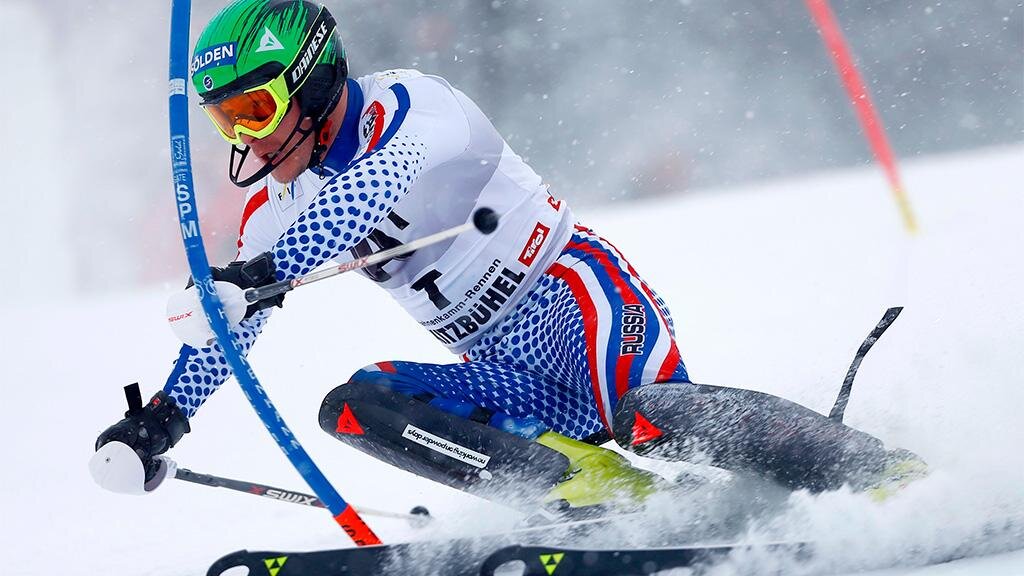 Российский горнолыжник Хорошилов получил перелом перед стартом Кубка мира