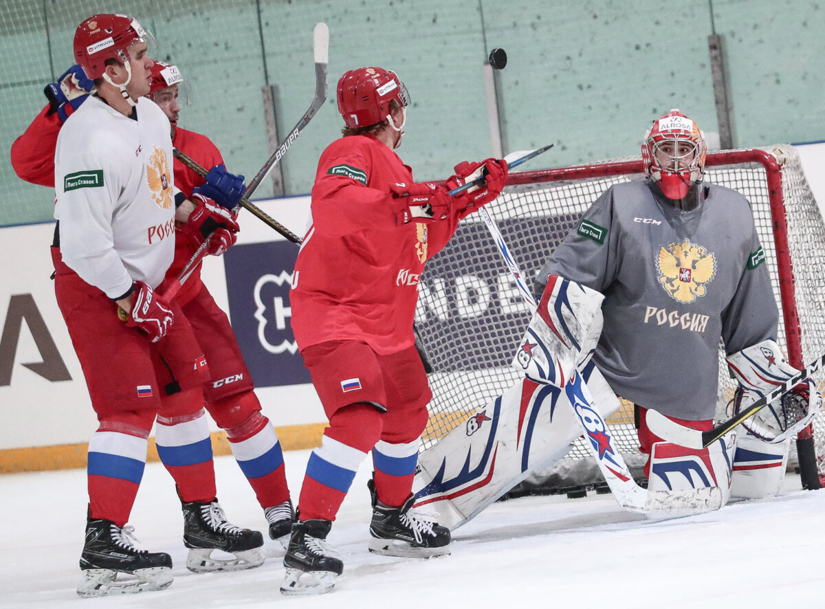 На раскатку сборной России перед Швецией вышли 7 хоккеистов