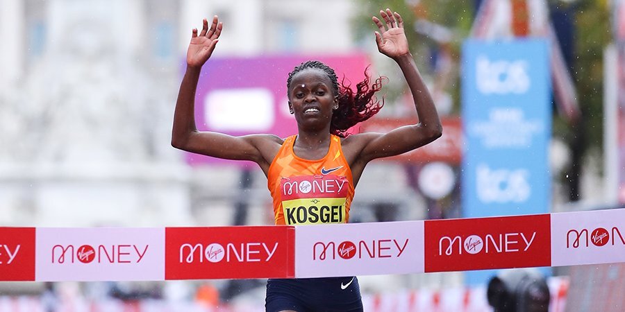 Косгей второй год подряд победила в Лондонском марафоне