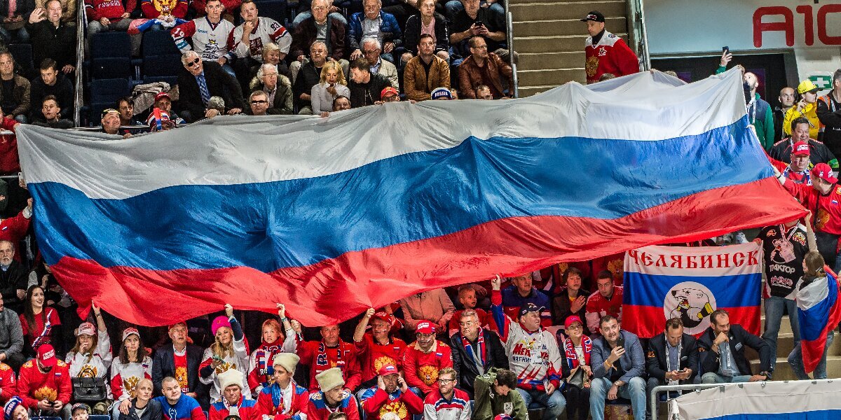 Запрет флага России на ЧМ по хоккею — подлость, нам нужно выйти из IIHF, считает Кожевников