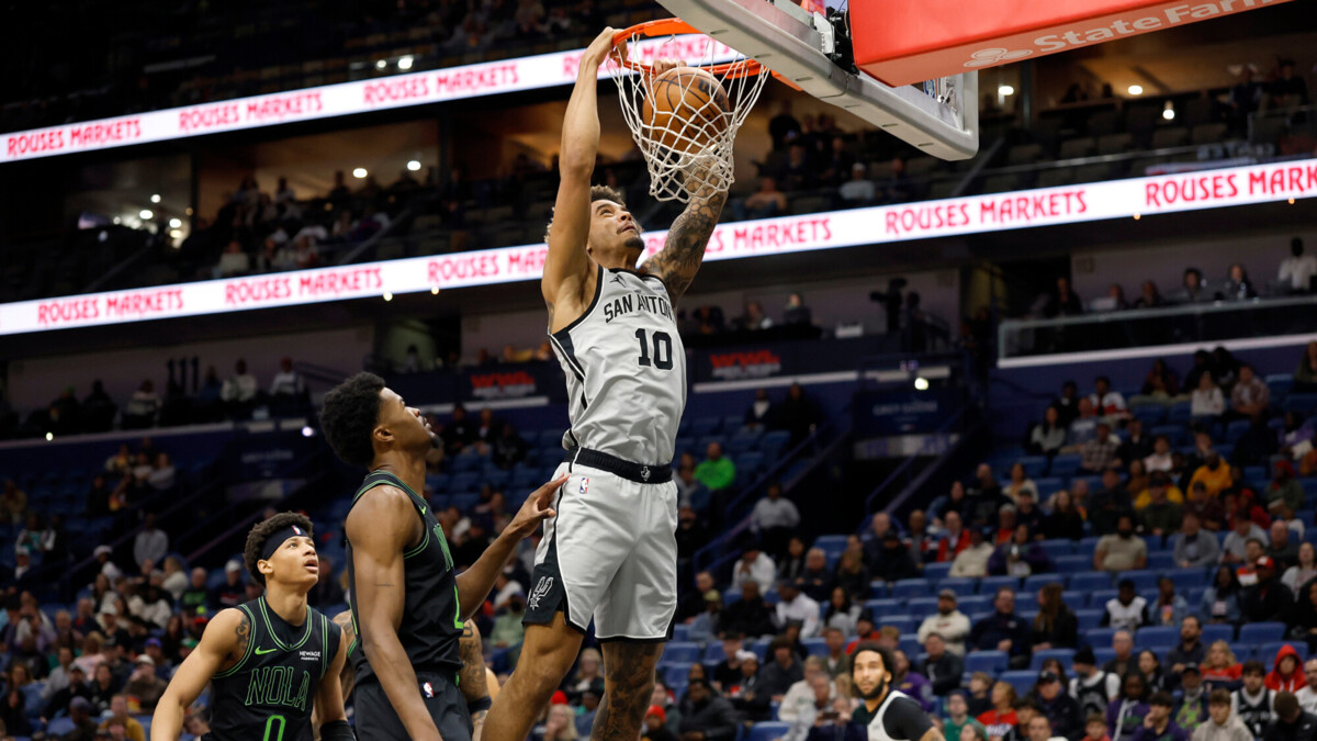 «Сан‑Антонио» победил «Нью‑Орлеан» в матче НБА, Куин оформил трипл‑дабл