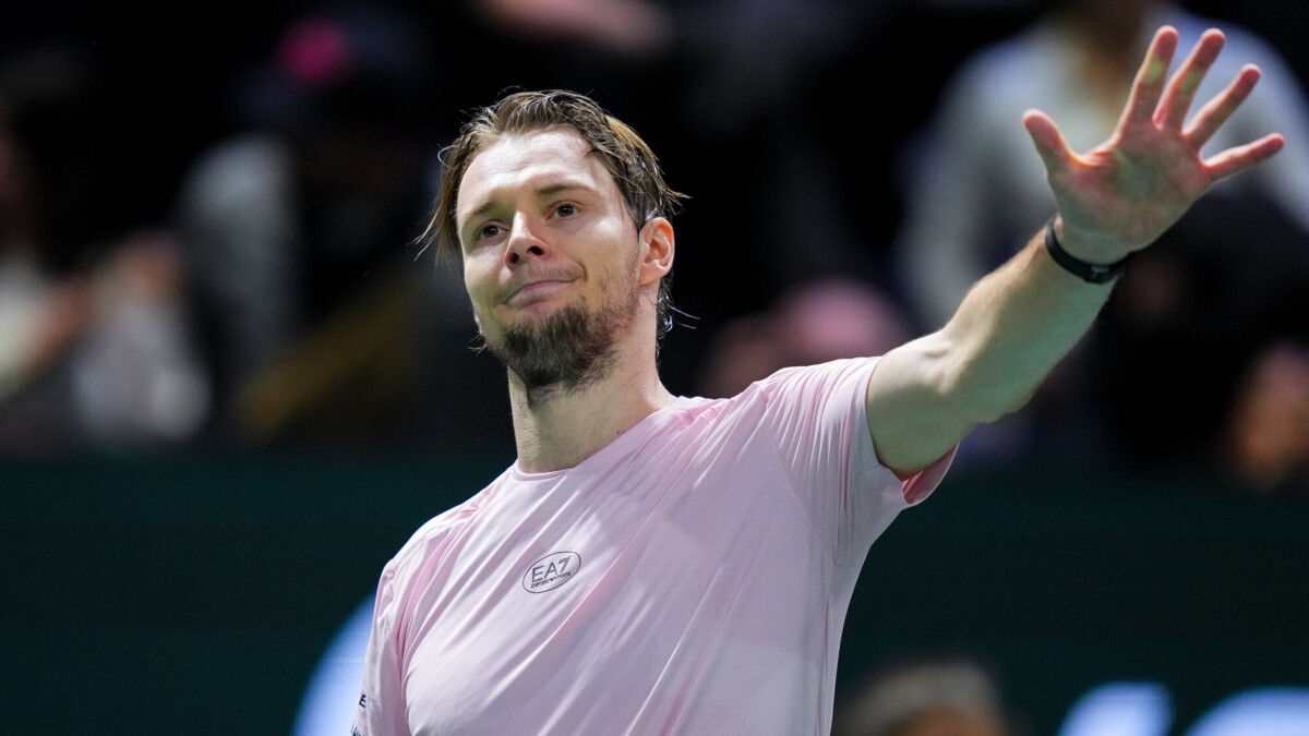 Бублик вышел в третий круг турнира серии «Мастерс» в Париже