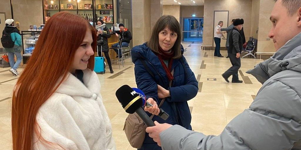 Трусова прилетела в Красноярск, чтобы провести мастер-класс для воспитанников спортшколы по фигурному катанию