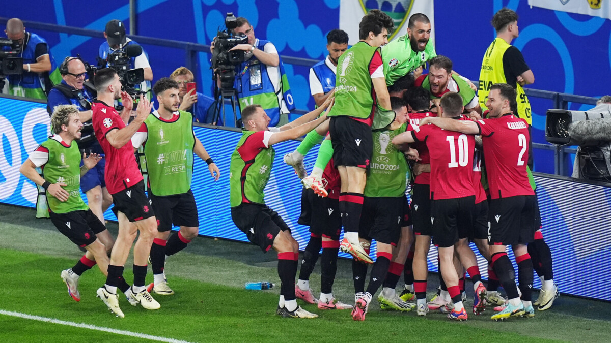 Сборная Грузии заслужила победу над командой Португалии на ЕВРО‑2024, отметил Семин