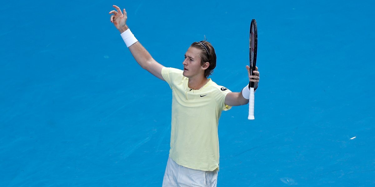 Корда выиграл у Хуркача на супер тай-брейке и стал соперником Хачанова по четвертьфиналу Australian Open
