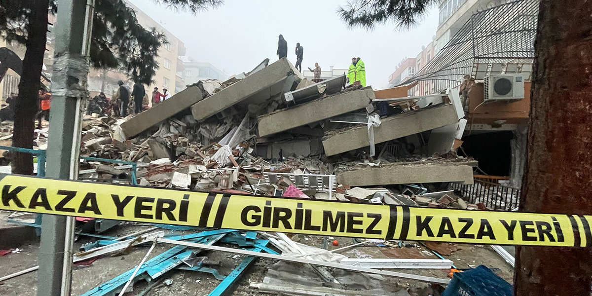В Турции приостановили проведение всех спортивных мероприятий из-за землетрясения