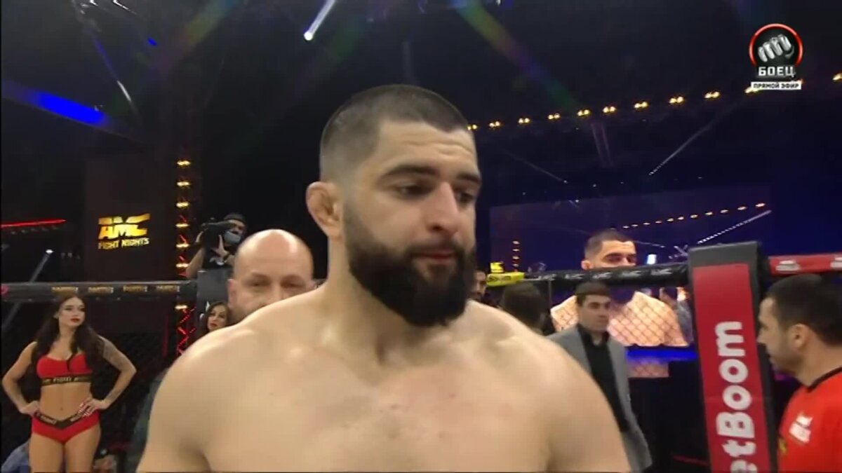 AMC Fight Nights. Давид Бархударян победил Брэнсона Рибейро отправив  соперника в нокаут (видео)