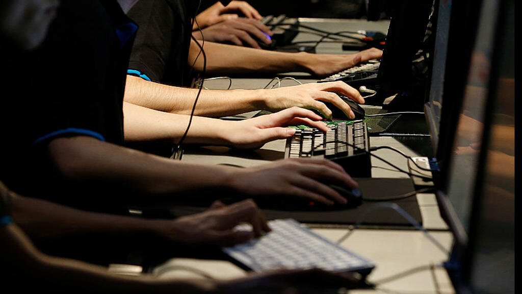 EA пожертвует миллион долларов пострадавшим после трагедии на киберспортивном турнире в США