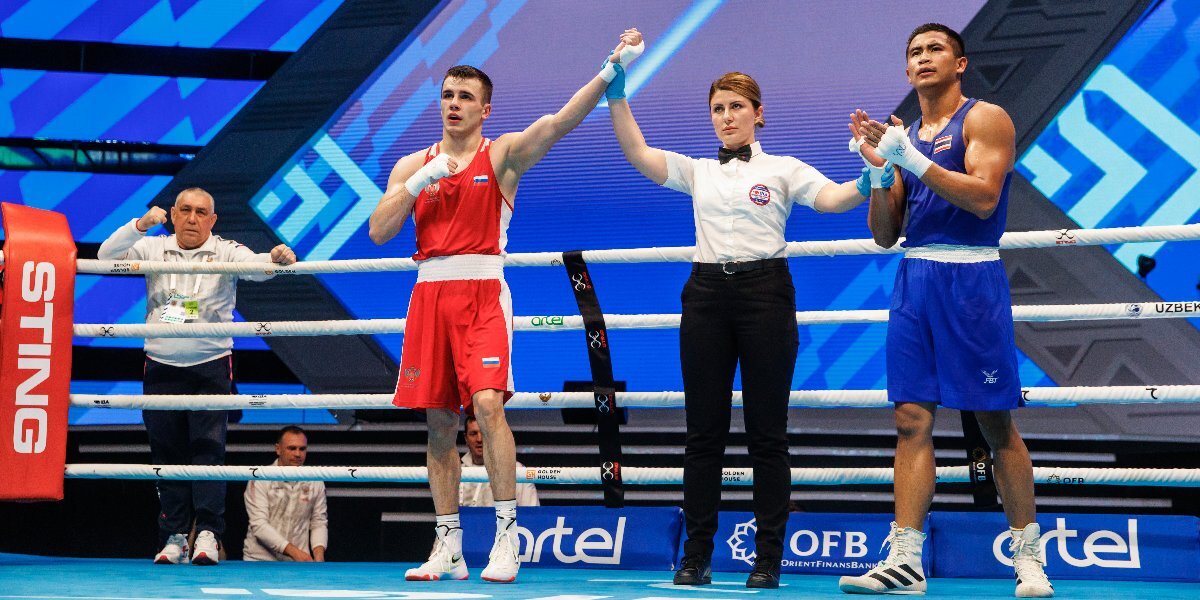 Россиянин Свиридченков победил Есунгноена из Таиланда на стадии 1/16 финала ЧМ по боксу
