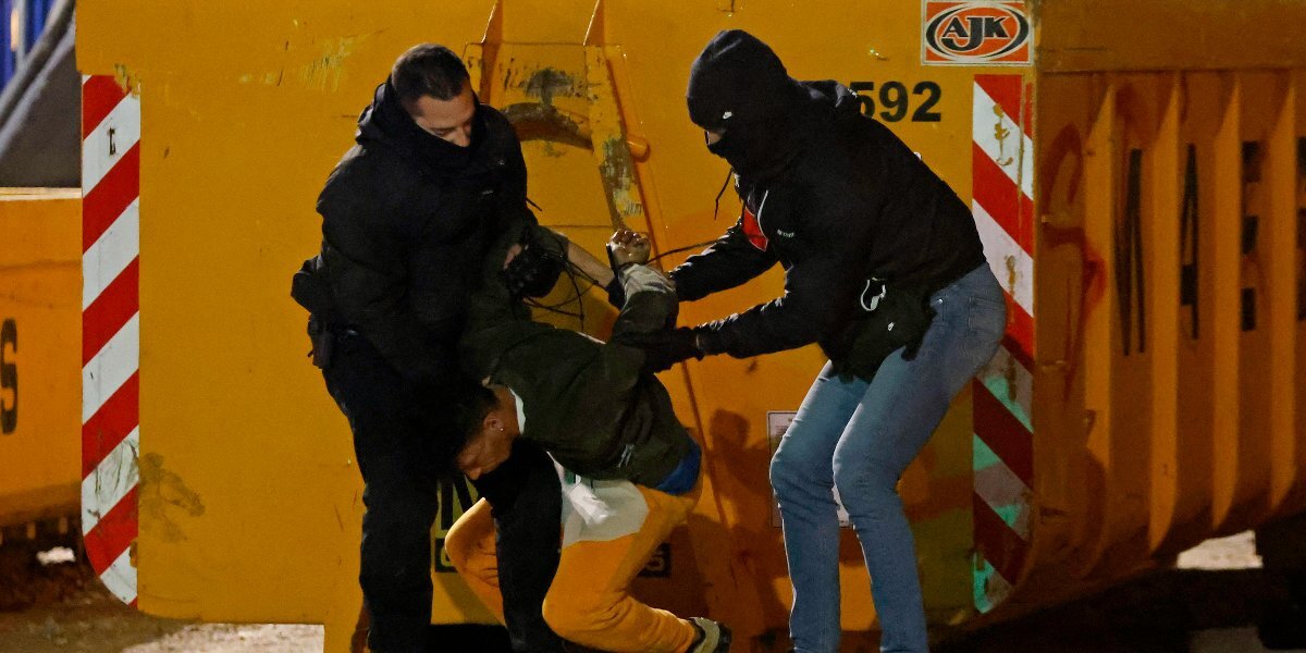В Брюсселе арестовали около 100 болельщиков после полуфинала ЧМ-2022 Франция — Марокко