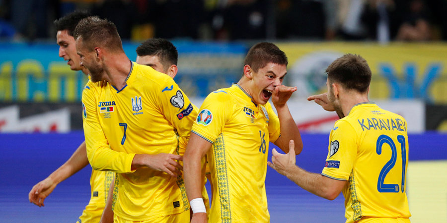 Сборная Украины по футболу показала обновленную форму
