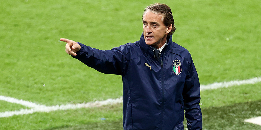 Глава FIGC хочет убедить Манчини остаться на посту главного тренера сборной Италии — СМИ