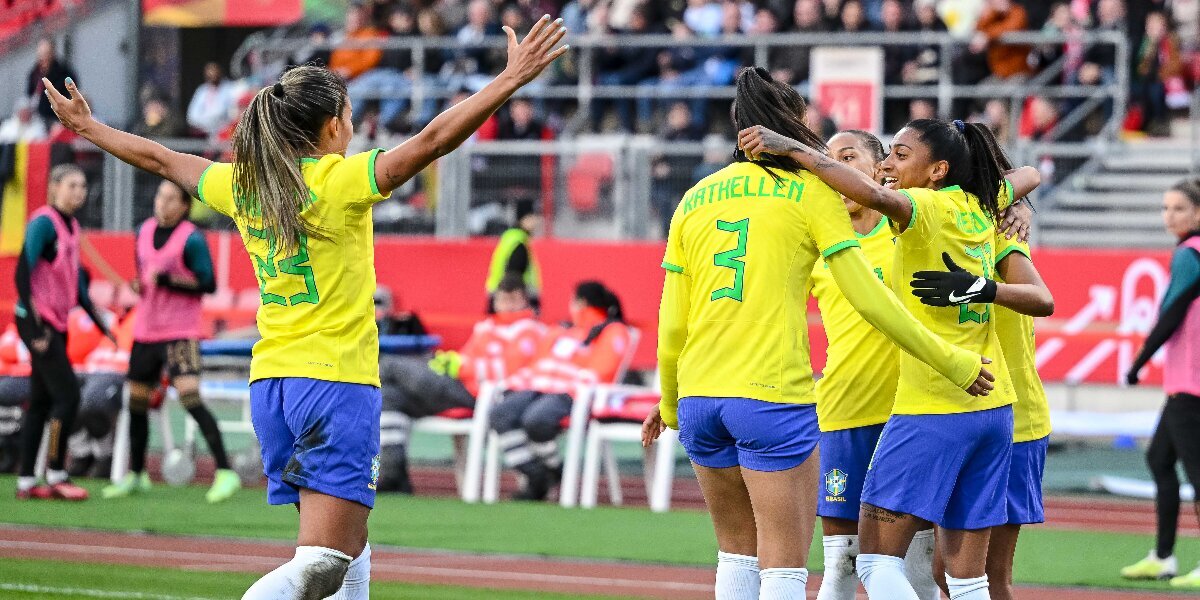 Бразильским госслужащим разрешили опаздывать на работу во время игр сборной на женском ЧМ по футболу