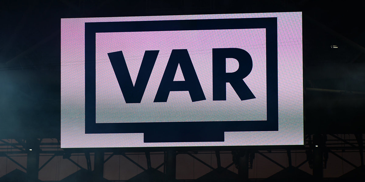Ассоциация профессиональных арбитров изменит работу VAR после ошибки в матче АПЛ «Тоттенхэм» — «Ливерпуль»