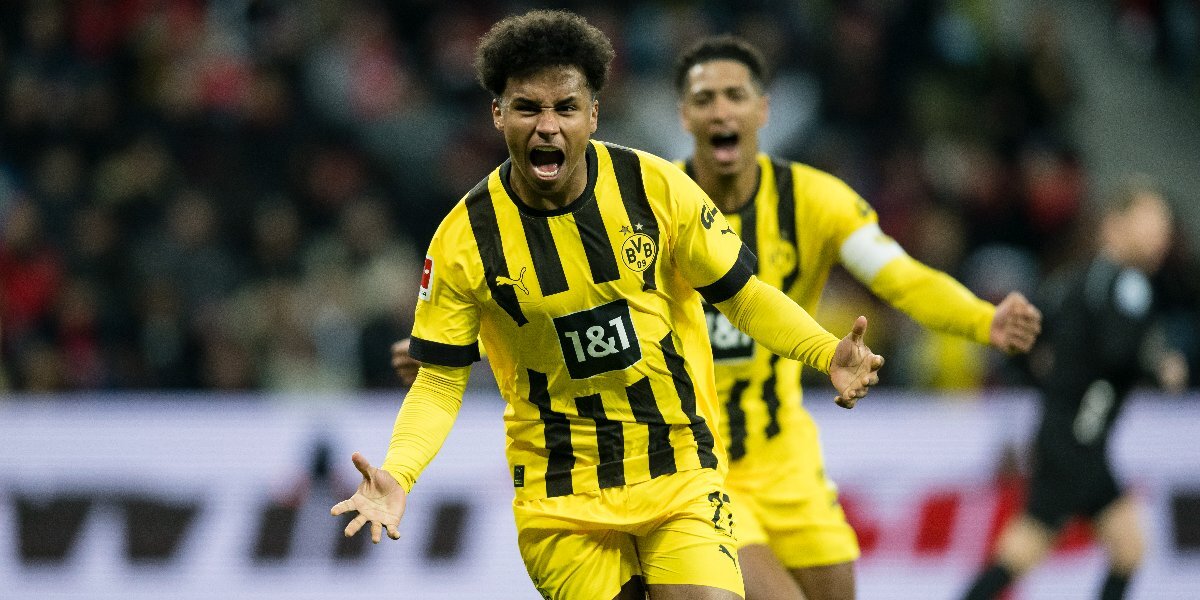 Адейеми признан лучшим новичком сезона в Бундеслиге