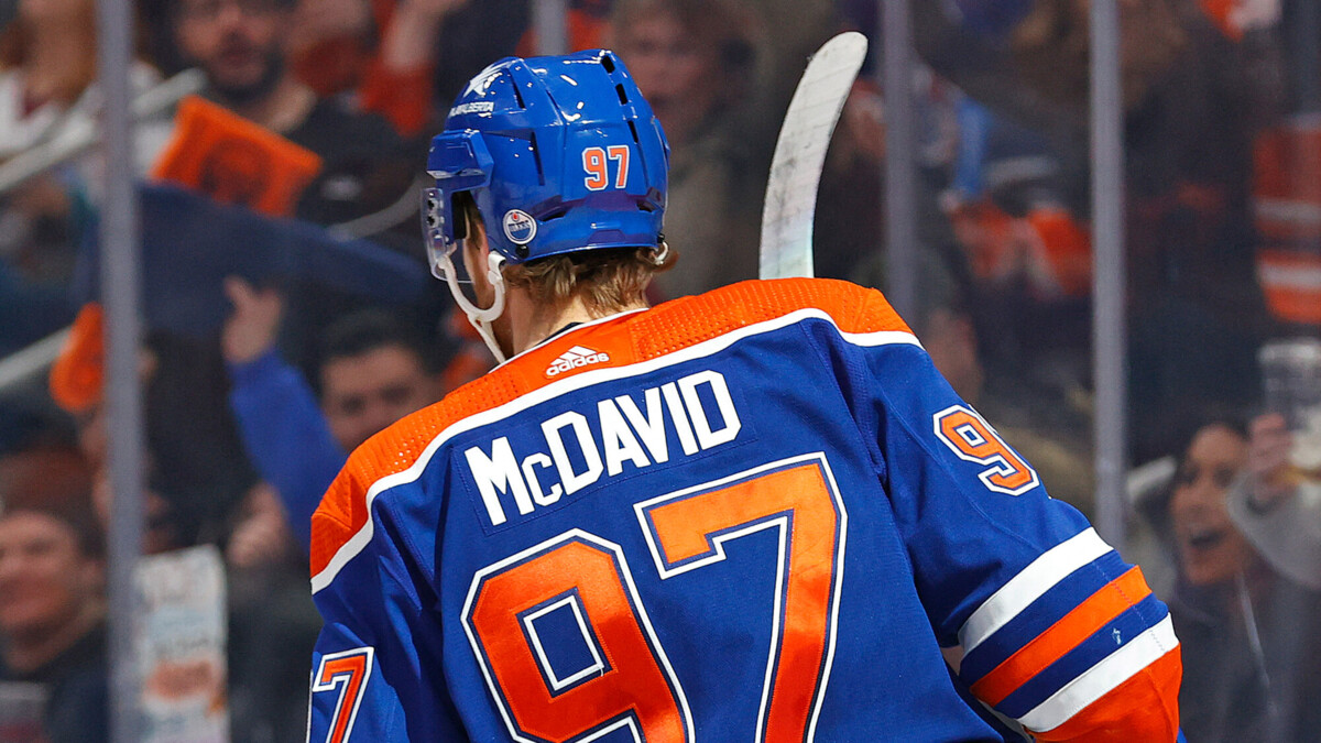Пять очков Макдэвида помогли «Эдмонтону» разгромить «Анахайм» в матче НХЛ