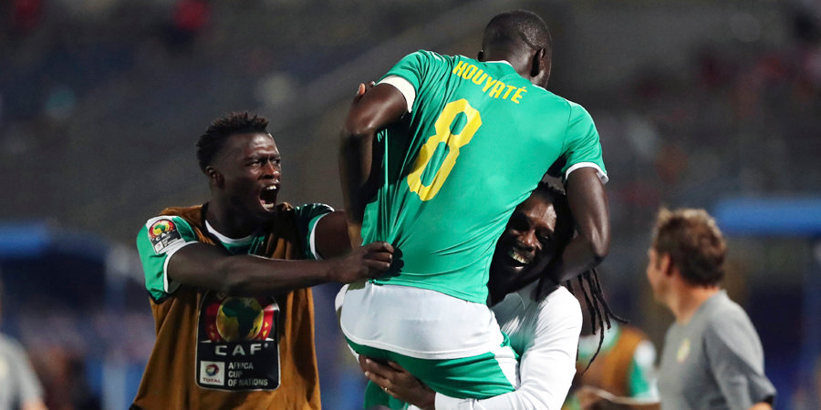 Сенегал вышел в финал Кубка Африки благодаря автоголу, команды не реализовали два пенальти