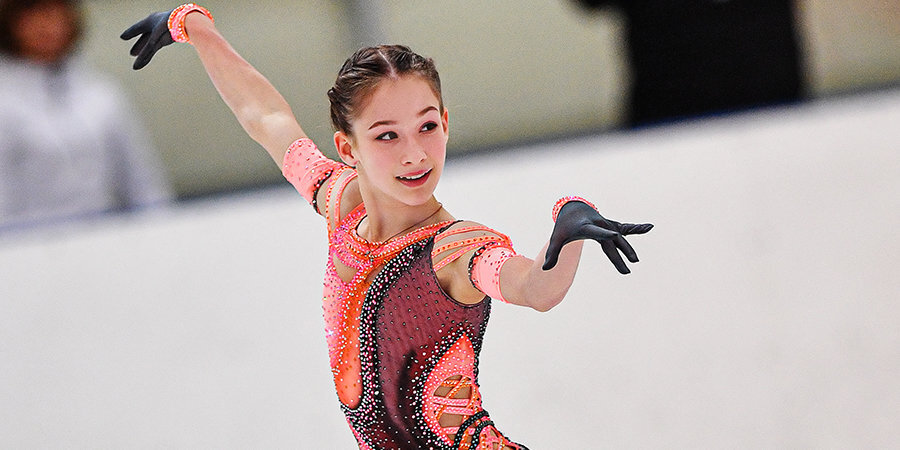 Ученица Тутберидзе Акатьева выиграла юниорский чемпионат России
