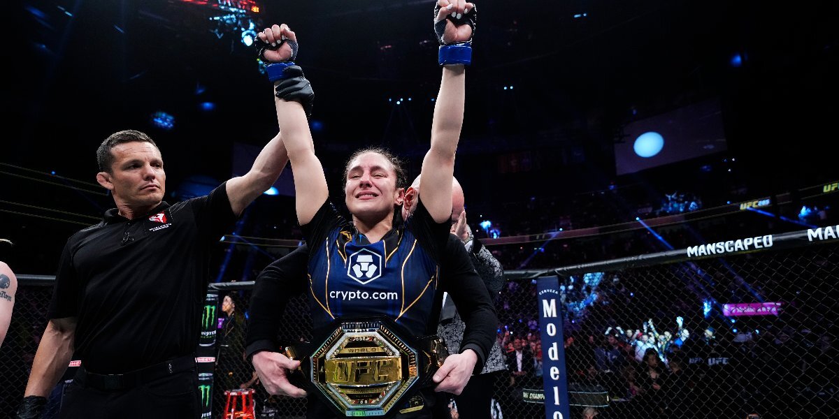 Грассо победила Шевченко удушающим приемом и завоевала чемпионский пояс UFC в наилегчайшей весовой категории