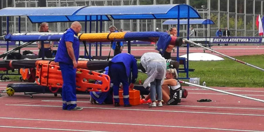 Лутковская получила травму, неудачно приземлившись на шест