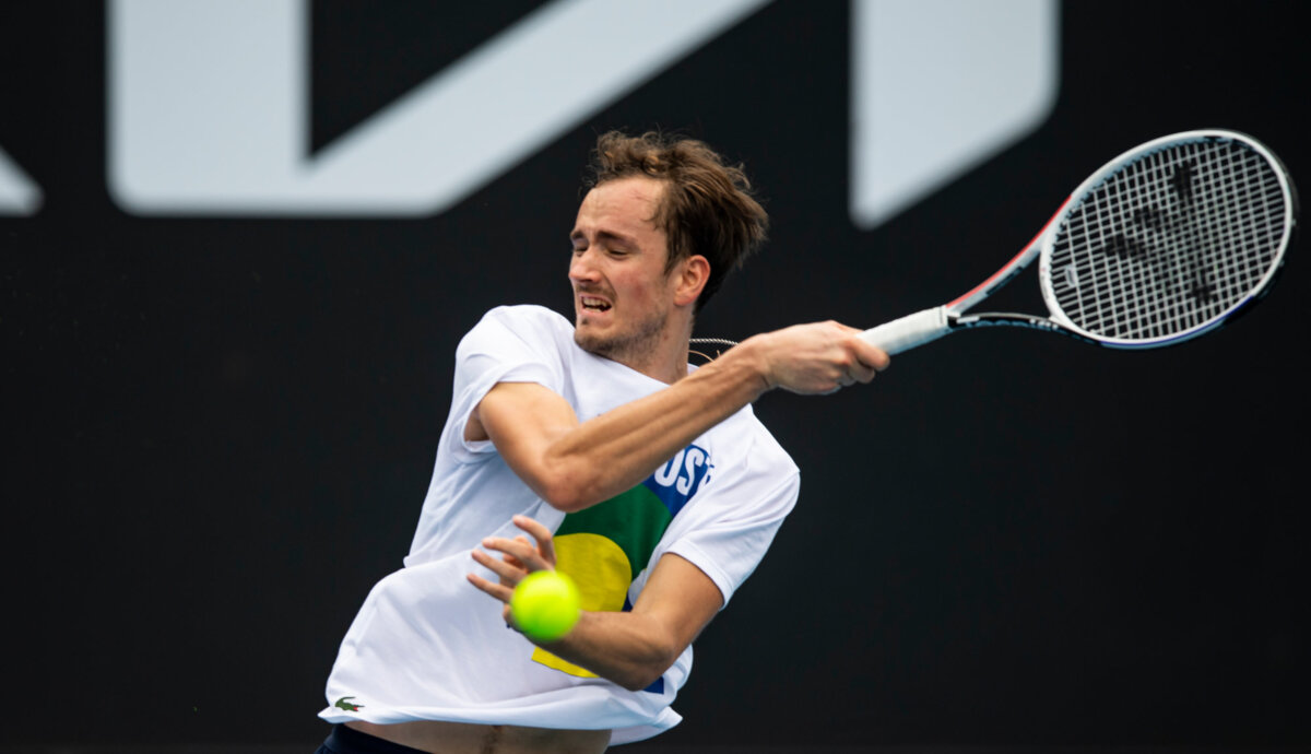 Тренер сборной России по теннису Андреев: «Медведеву будет тяжелее, чем другим ребятам»