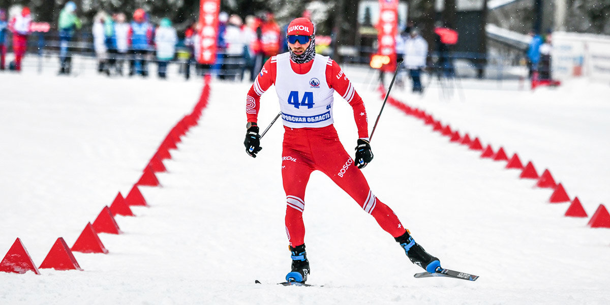 Лыжник Мальцев победил в гонке на 30 км свободным стилем на этапе Кубка России в Кирово-Чепецке, Большунов — третий