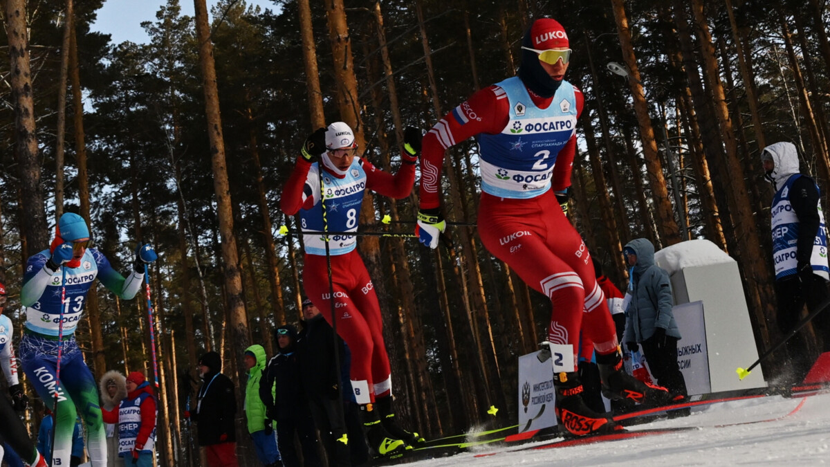 Большунов выиграл золото Спартакиады в скиатлоне
