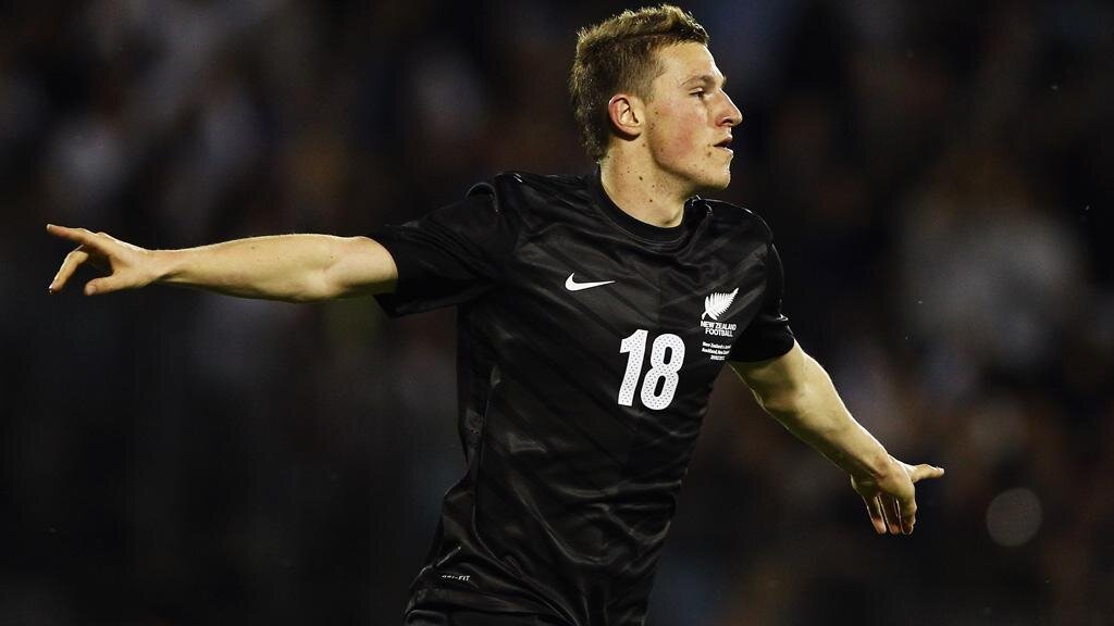 Нападающий сборной Новой Зеландии заключил долгосрочный контракт с «Бернли»