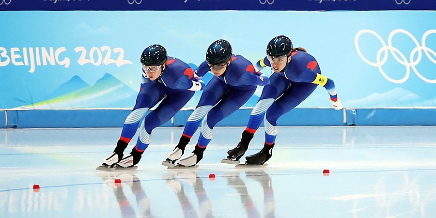 Канадские конькобежки с олимпийским рекордом взяли золото в командной гонке преследования, россиянки — четвертые