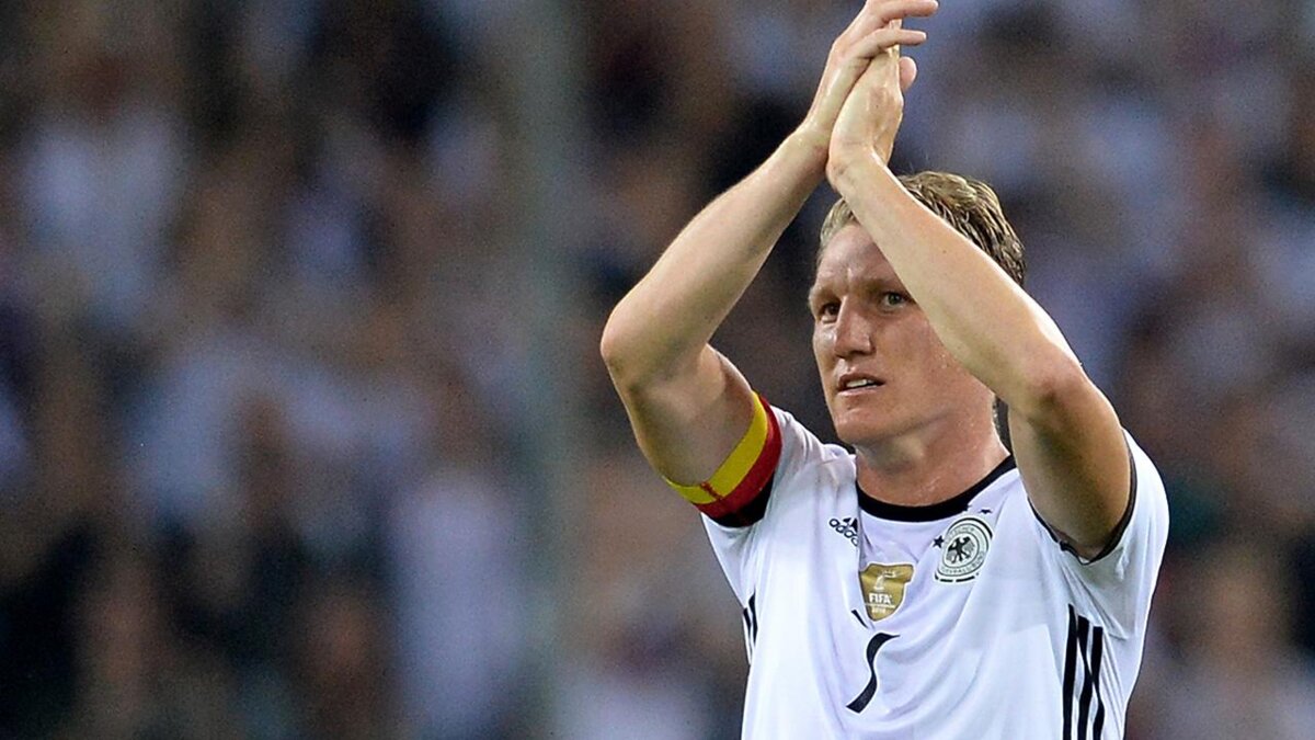 Швайнштайгер раскритиковал решение Лева не вызывать в сборную Германии некоторых игроков