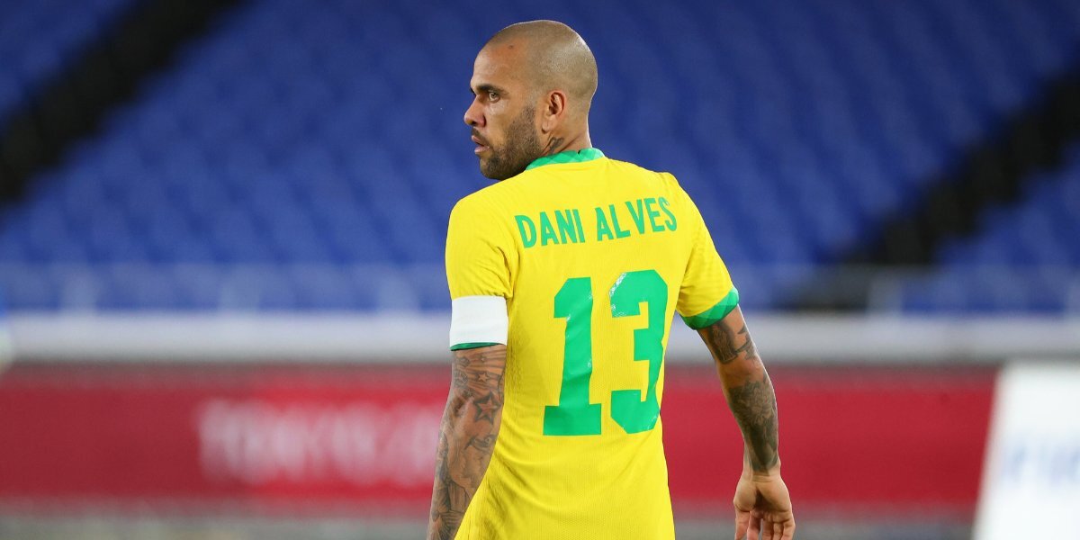 Бразильский журналист сообщил о самоубийстве Дани Алвеса, информацию опровергают адвокаты футболиста