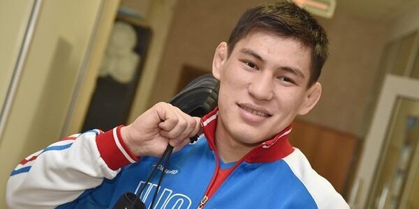 Россиянин Тюлюбаев не смог преодолеть квалификацию на чемпионате мира по борьбе