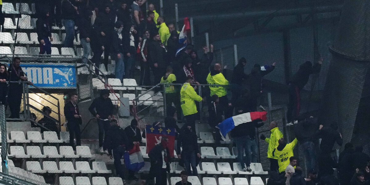 Девять человек задержаны во Франции после срыва матча между «Марселем» и «Лионом»