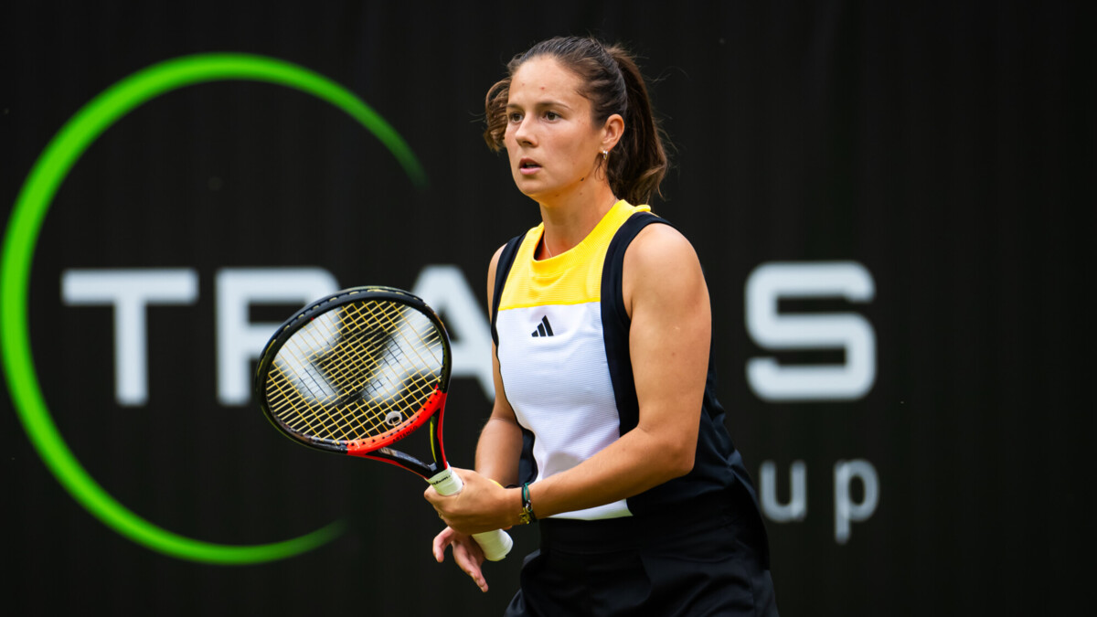 Касаткина победила украинку Костюк в первом круге теннисного турнира в Берлине