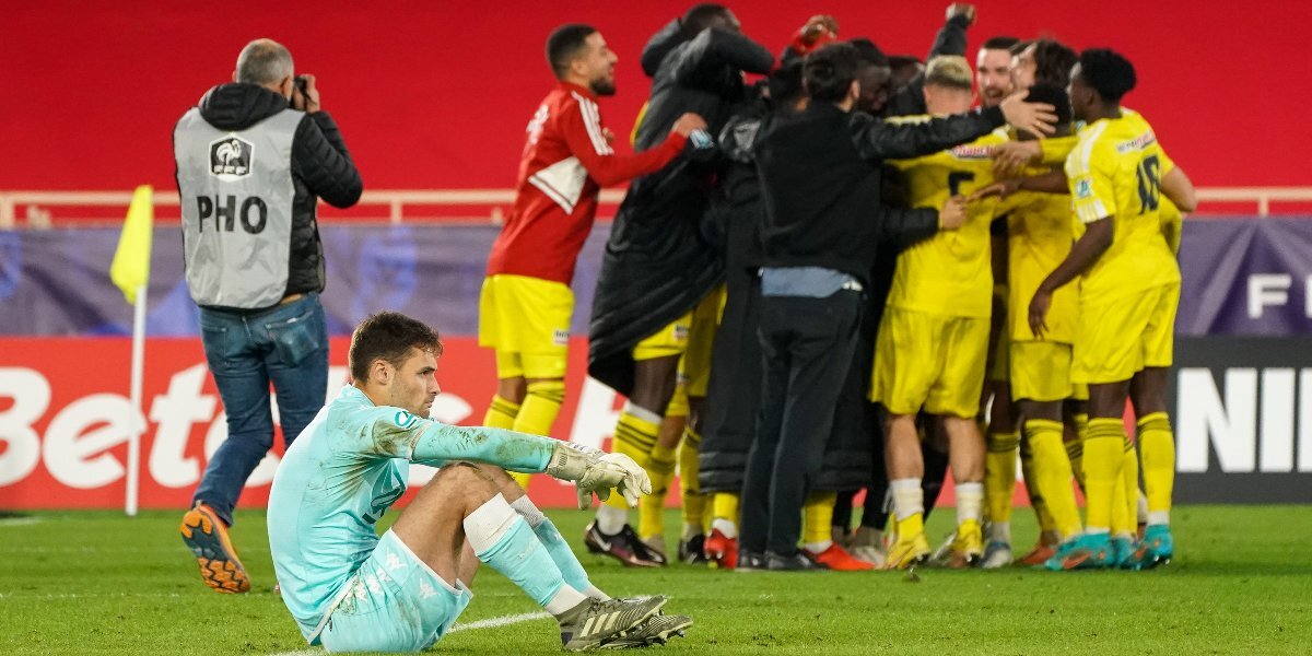 «Монако» вылетел из Кубка Франции, проиграв «Родезу» в серии пенальти. Головин не реализовал свой удар