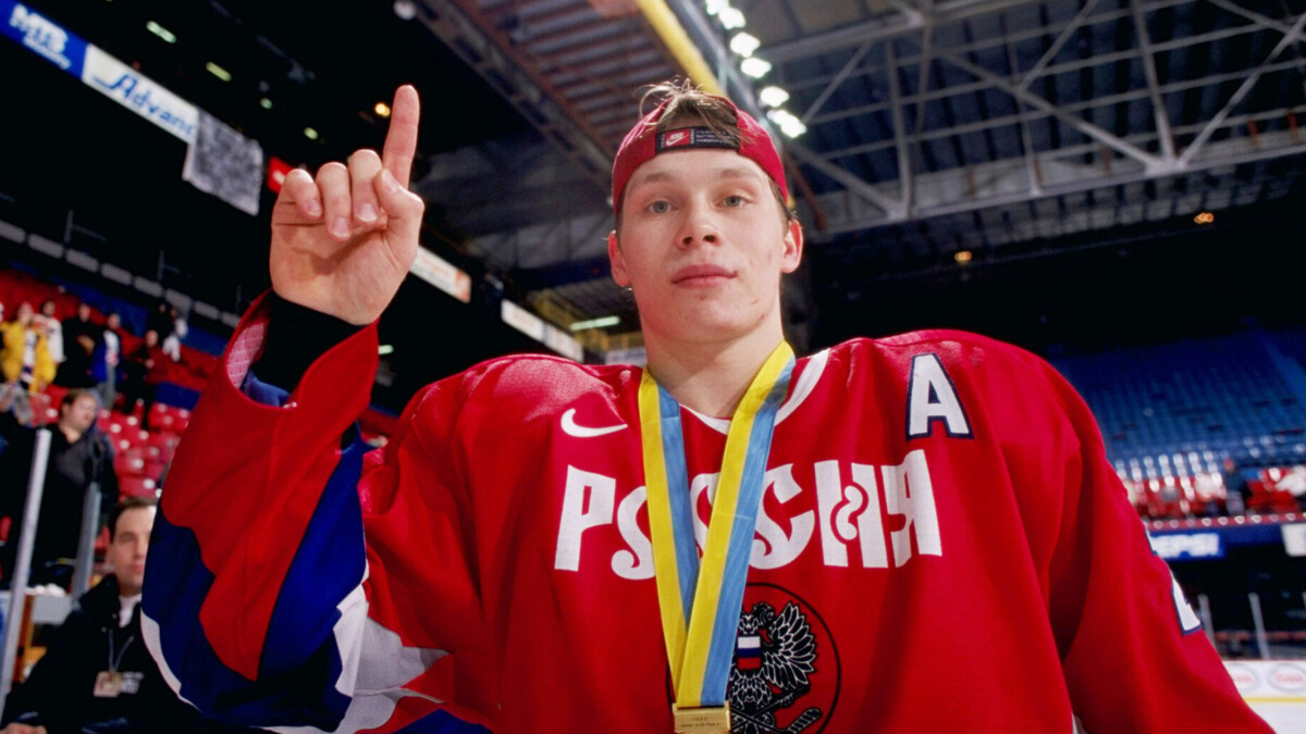 Афиногенов сравнил сборную России по хоккею на МЧМ‑1999 с лавиной