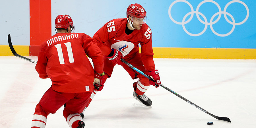 Шведский хоккеист рассек клюшкой лицо форварду сборной России Андронову в полуфинале ОИ