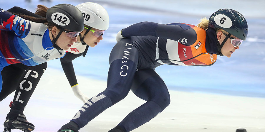 Шорт-трекистки Вострикова и Просвирнова завершили борьбу за медали ОИ на дистанции 1500 м