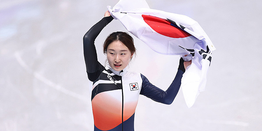 Корейская шорт-трекистка Чхой Мин-Йон выиграла золото Олимпиады на дистанции 1500 метров