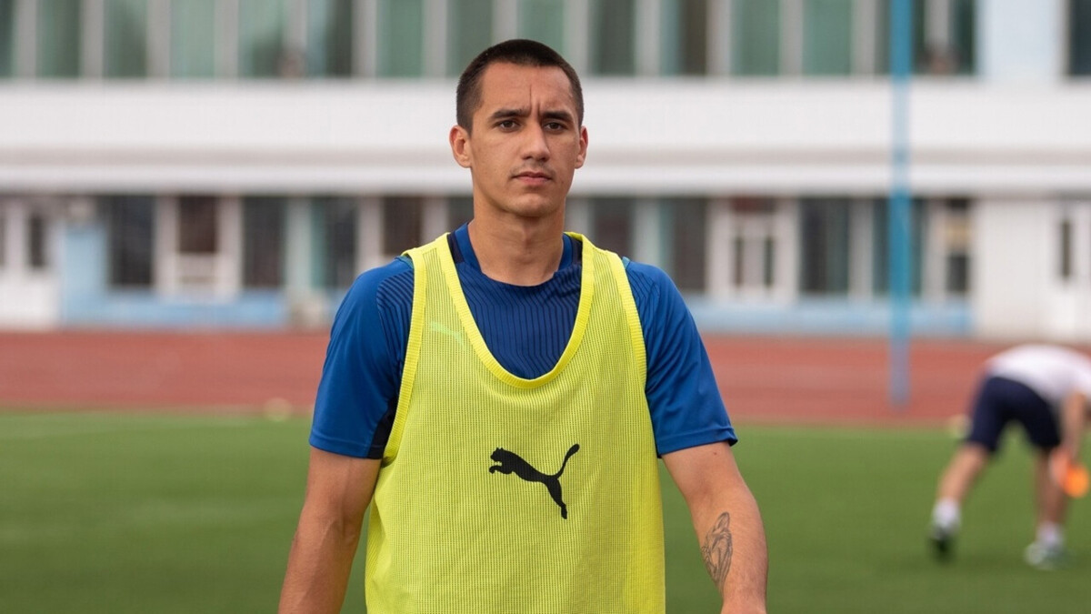 Футболист «Сокола» остался в больнице после травмы головы, команда улетела из Тюмени