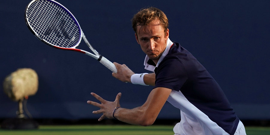 Медведев впервые поднялся на пятое место в рейтинге ATP