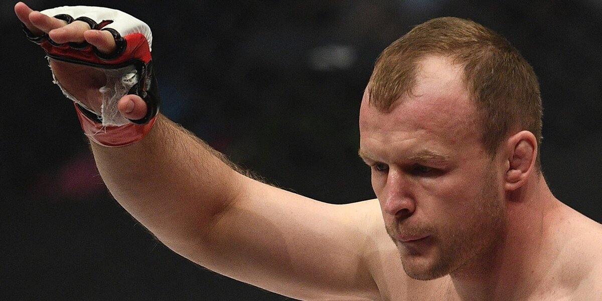 «В этой ситуации деньги решают все». Российский боец UFC осудил продажу алкоголя на стадионах
