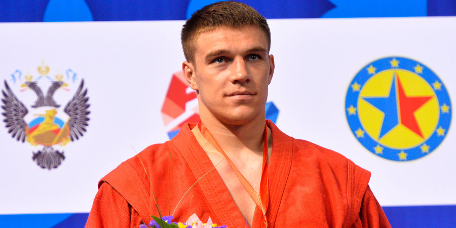 Россиянин Немков проведет чемпионский бой в Bellator 9 мая
