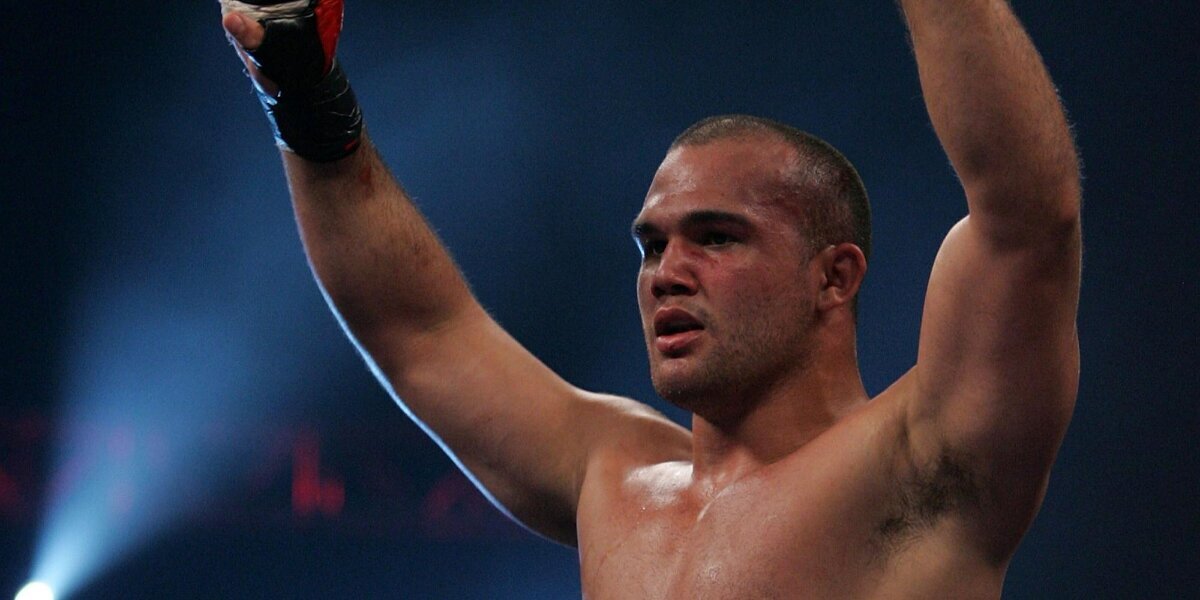 «У меня получился идеальный удар». Экс‑чемпион UFC вспомнил свой бой против россиянина Адлана Амагова